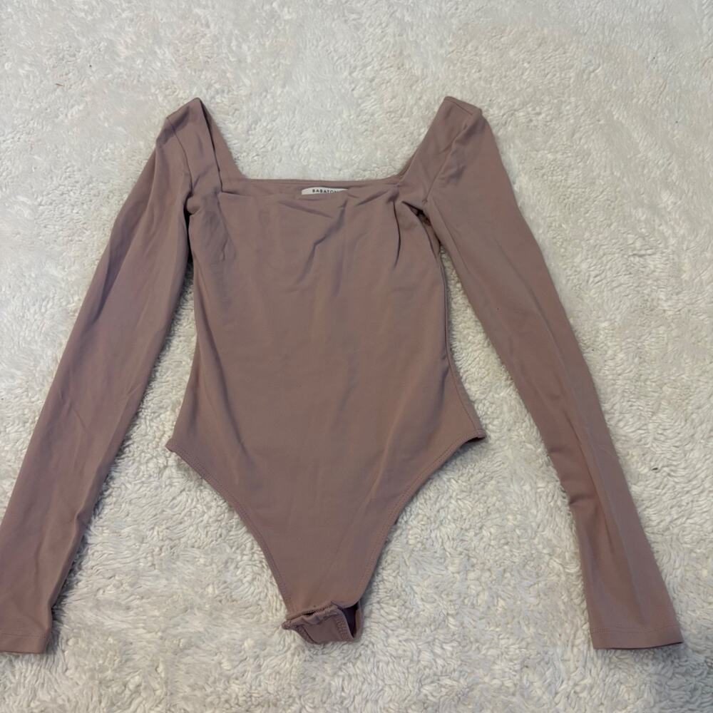 Aritzia Babaton Contour Womens XS Long Sleeve Dusty Preppy College Minimalist